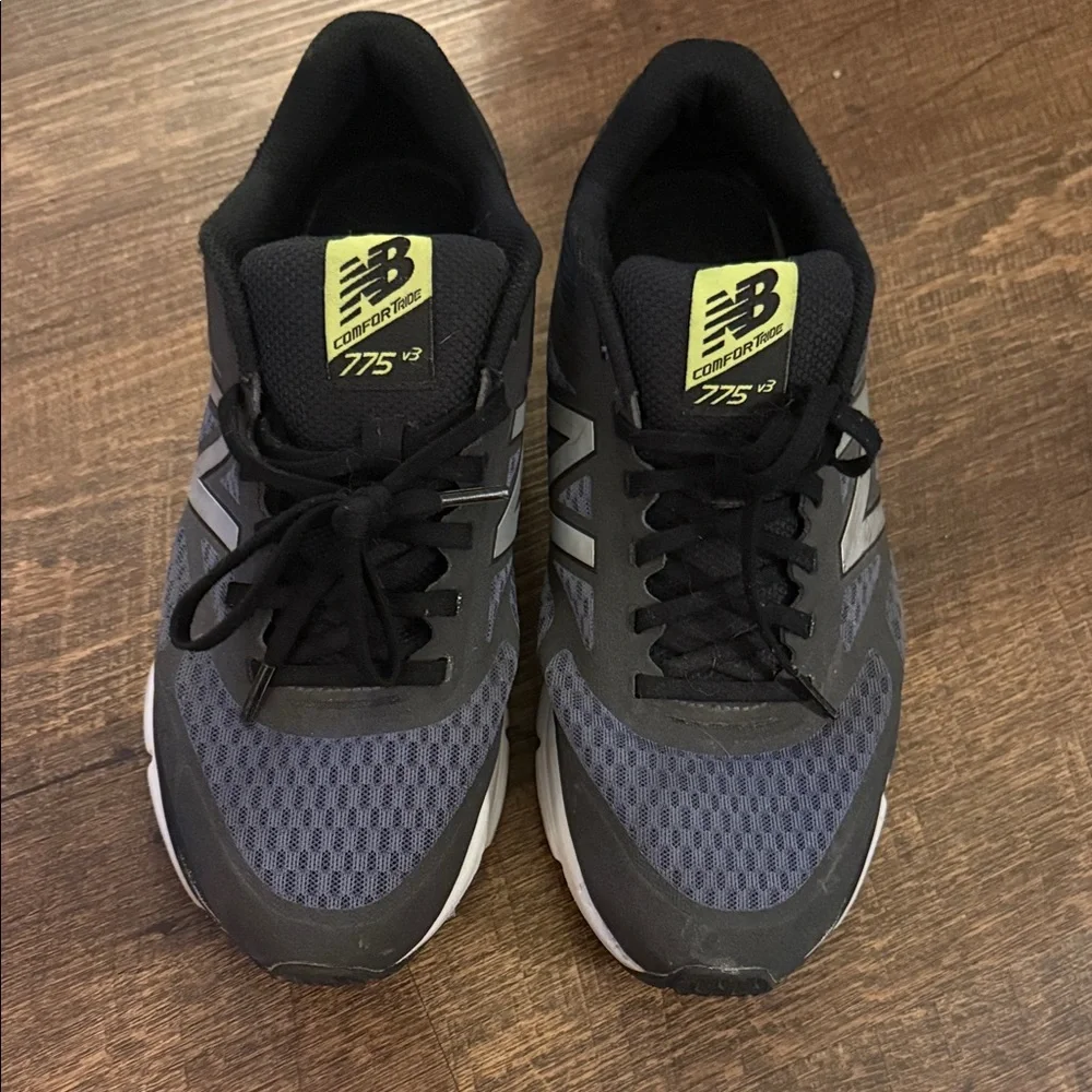 New Balance 775 v3 Black and Dark Gray Running Shoes